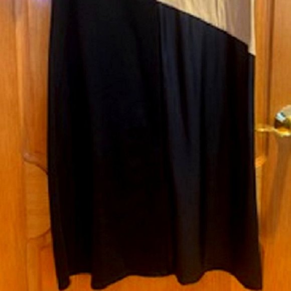 Tiana B. Black/Tan Dress Stretchy Faux Leather /Suede Short Sleeve Midi Sz:L - Picture 2 of 6